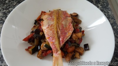 Recepta de cuina de Peix a la planxa amb verdures al wok