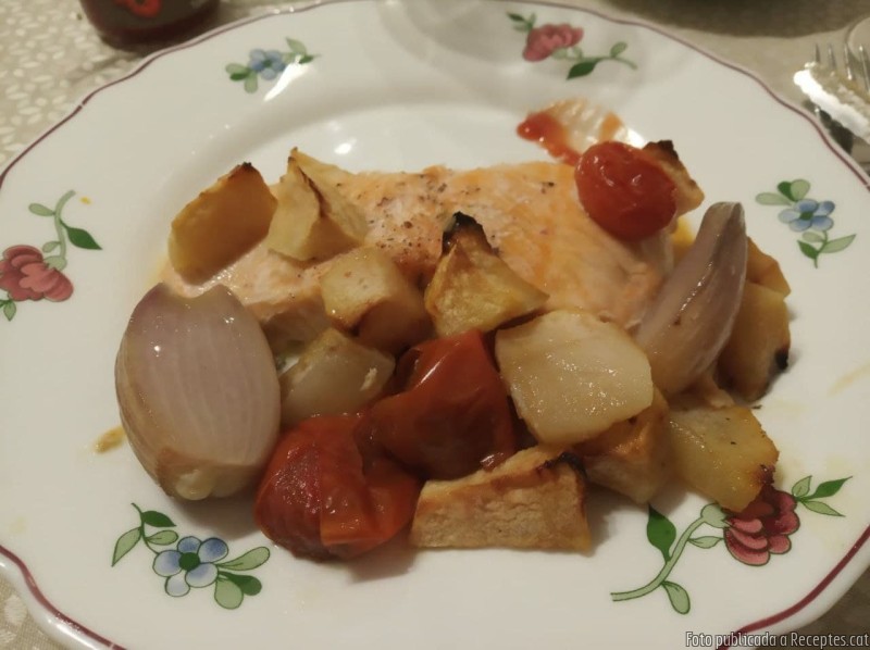 Salmó al forn