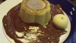 Recepta de cuina de Panna cotta de cafè amb salsa de xocolata