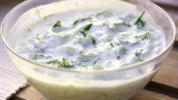 Recepta de cuina de Tzatziki (salsa grega)