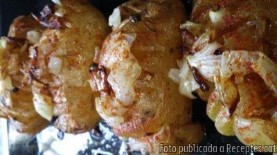 Recepta de cuina de Llobarro a la sal amb patates Hasselback