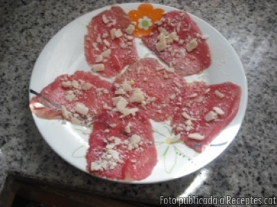 Recepta de cuina de Carpacio de bou amb Parmesà