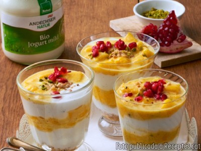 Recepta de cuina de Cruixent de iogurt i mango