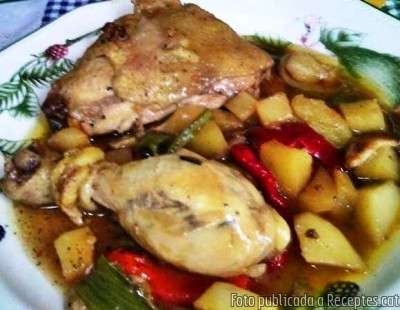 Cuixes de pollastre amb verdures/hortalisses  i patates