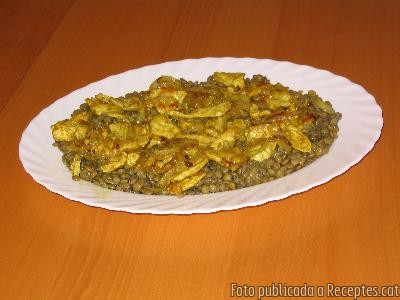 Recepta de cuina de Amanida de llenties i pollastre al curry