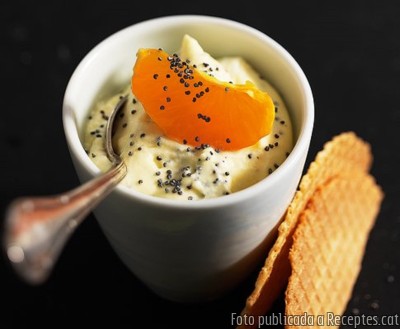 Recepta de cuina de Mandarines i crema de llavors de rosella