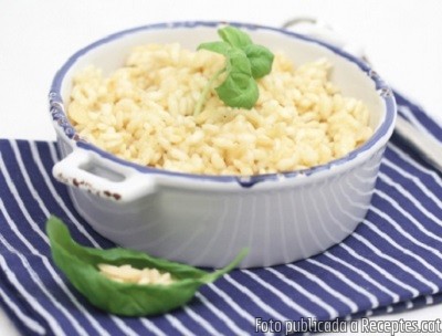 Recepta de cuina de Risotto amb ametlles