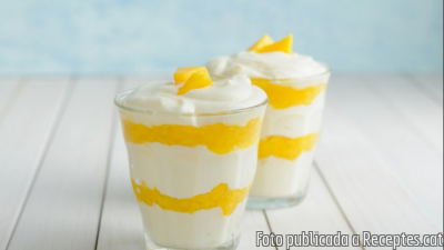 Recepta de cuina de Mango i mousse de coco