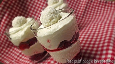 Recepta de cuina de Crema de bombons Raffaelo