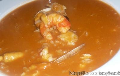 Recepta de cuina de Sopa de peix amb rap, gambes i cloïsses