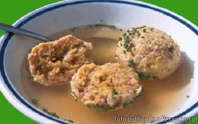 Recepta de cuina de Boles de Pernil (Knödel especialitat del Tirol del Sud)